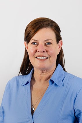 Shannon Warren - front facing